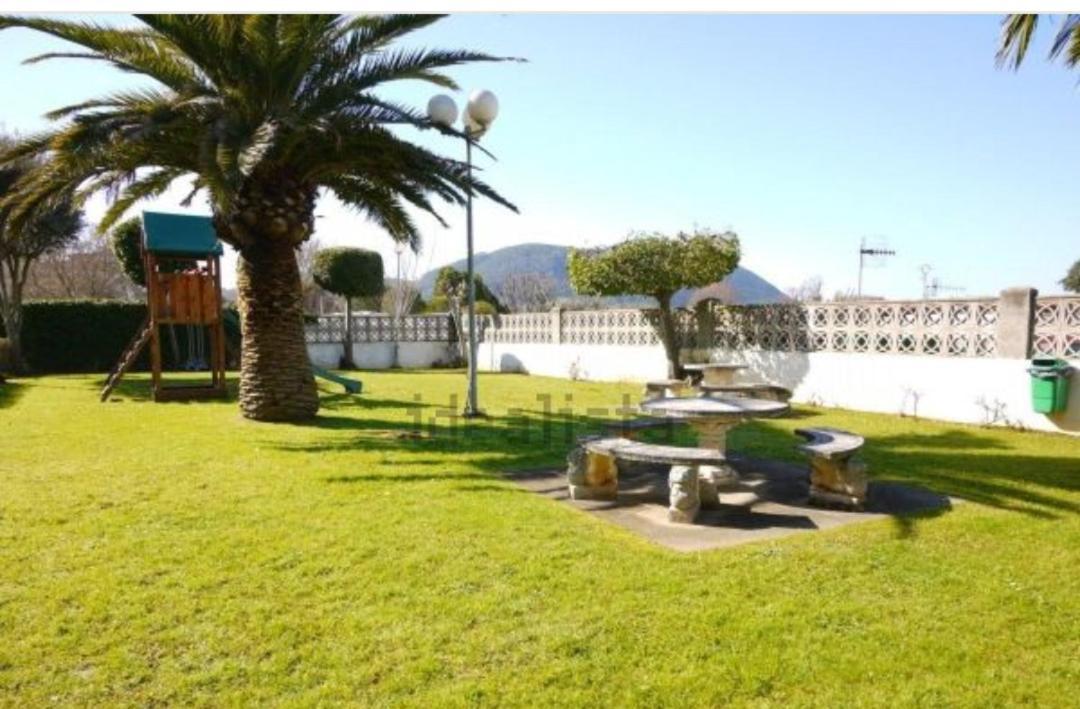 Apartamento a cuatro minutos caminando de la playa Noja Exterior foto